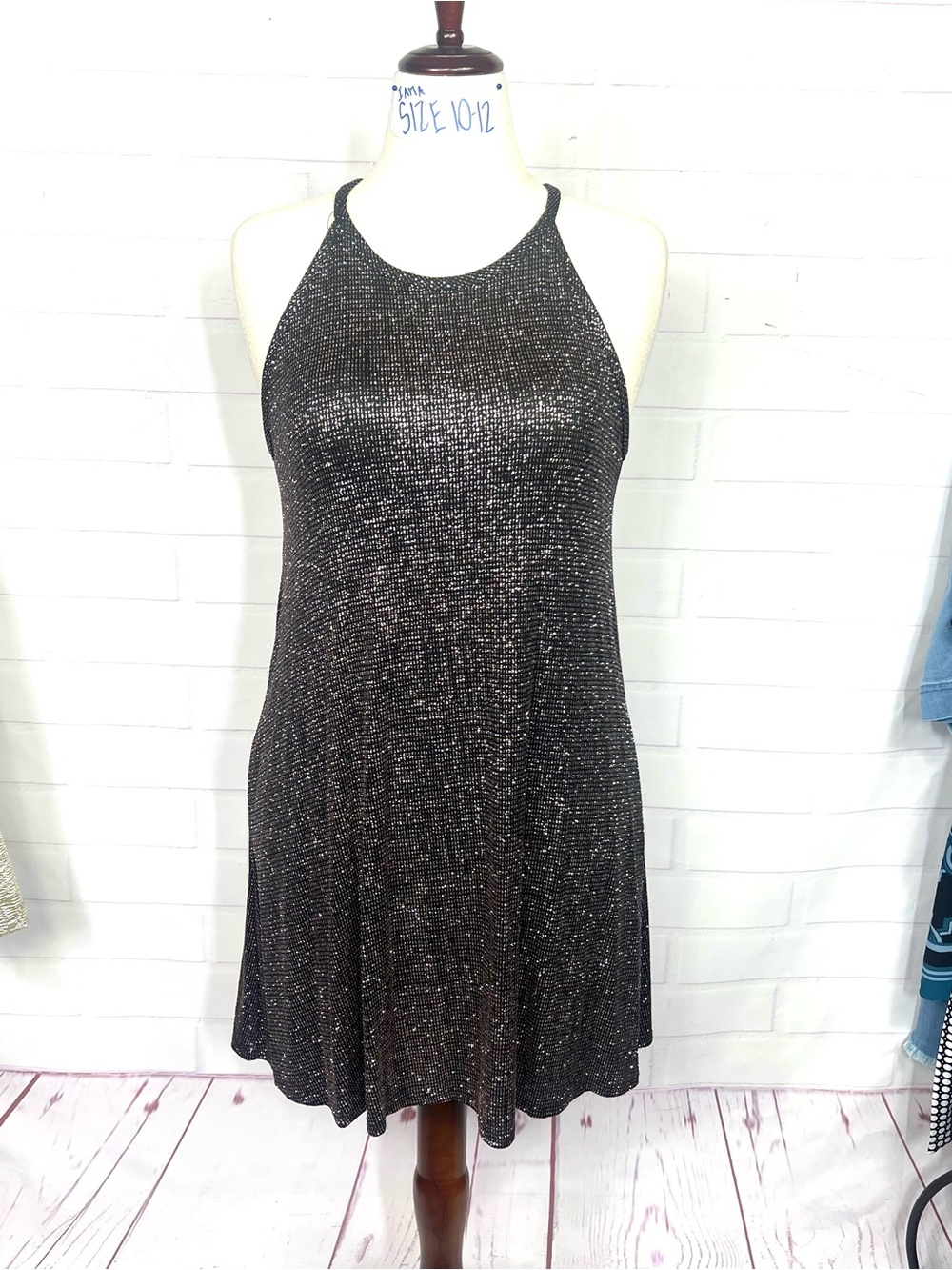 NWT🤩 |•FOREVER ROSE•| Sparkly Stretchy Dress Size Large